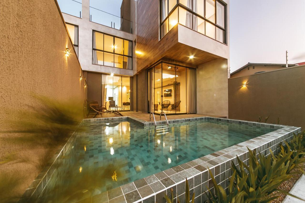 Casa Requinte, 4 Suites , Piscina II Balneario Camboriu Exterior photo